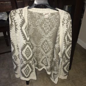 Beige patterned Cardigan 💓 only worn once